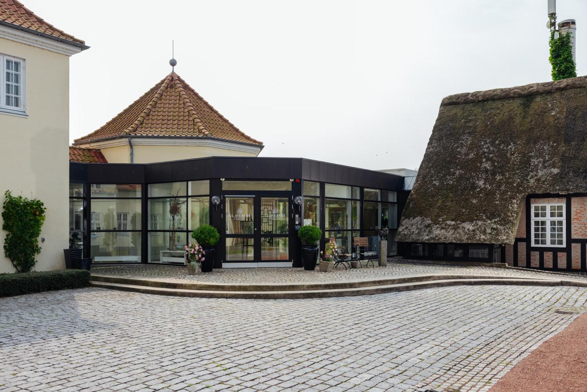 Gl. Avernaes Sinatur Hotel & Konference Ebberup エクステリア 写真