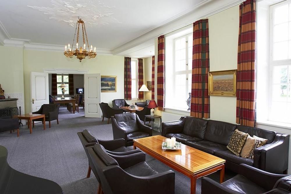 Gl. Avernaes Sinatur Hotel & Konference Ebberup エクステリア 写真