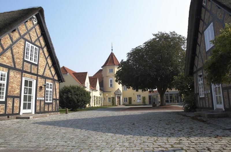 Gl. Avernaes Sinatur Hotel & Konference Ebberup エクステリア 写真